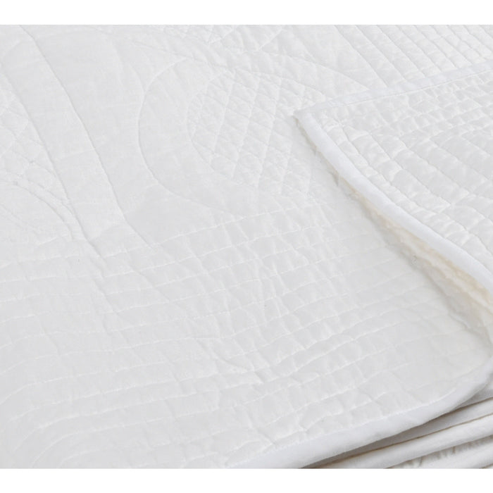 Anessa White Quilt Set - Chapin Furniture