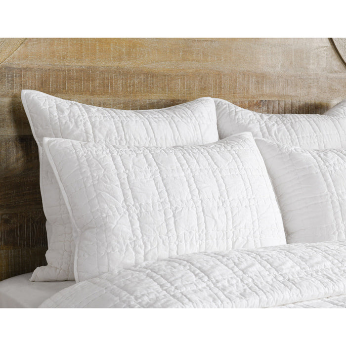 Carly White Quilt - Chapin Furniture